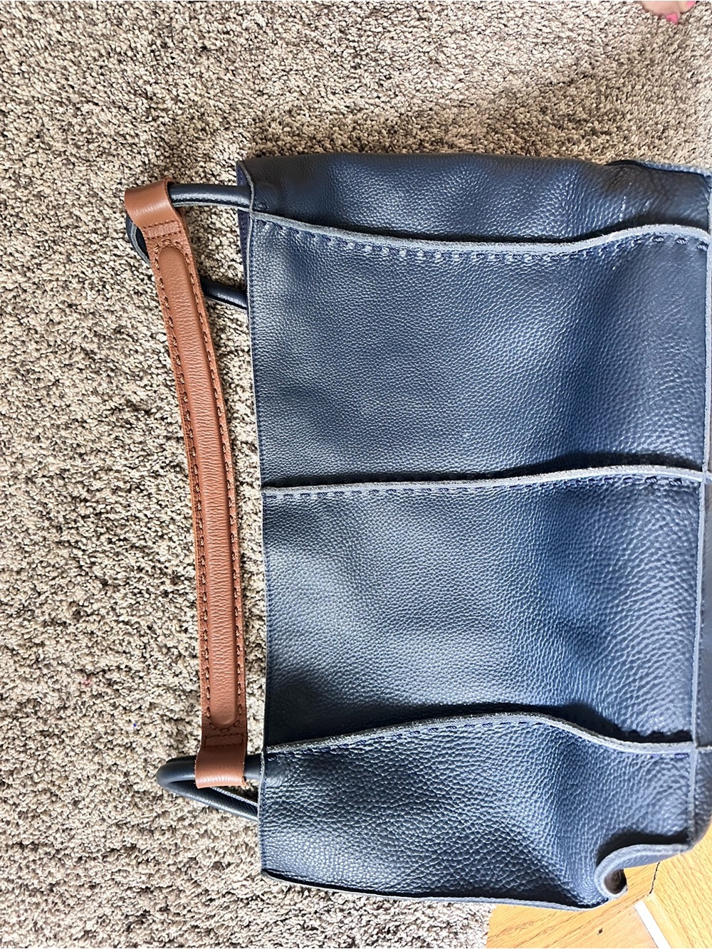 Los Feliz Large Tote
The Sak Navy Leather Shoulder Bag with Brown Leather Handle - Picture 4 of 8